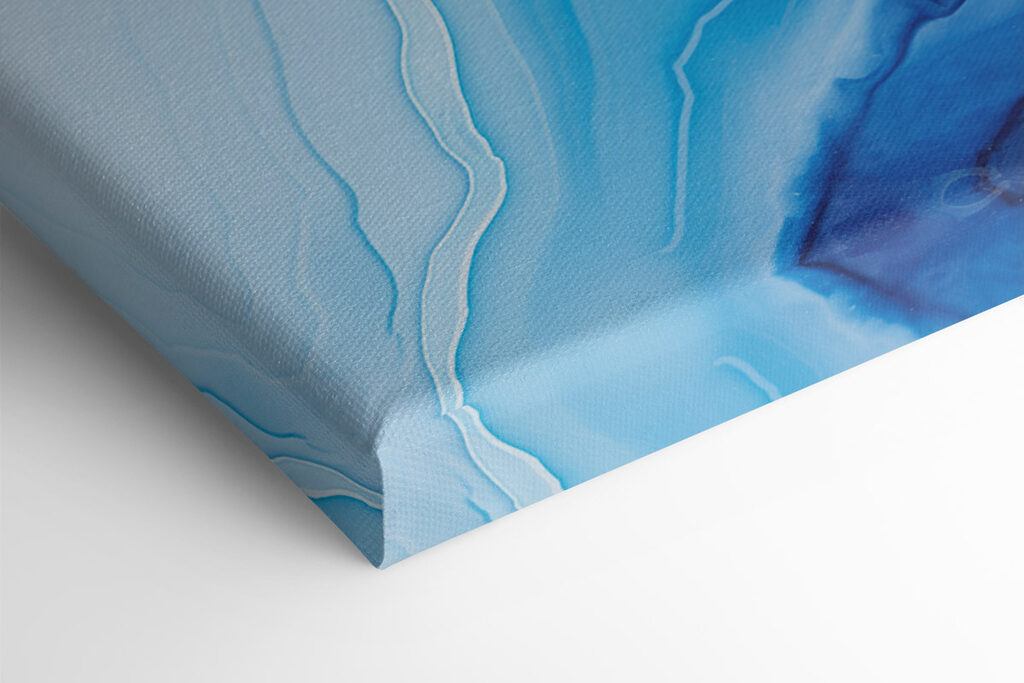 Flowing waves of deep blue hues